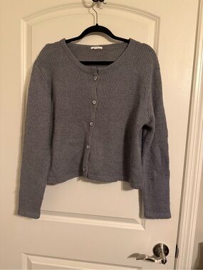 Cozy Button-Front Women's Cardigan Sweater - Light Gray